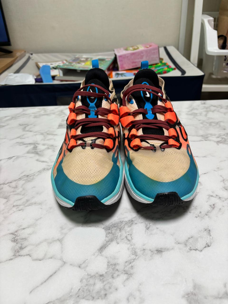 나이키 시그널 D/MS/X 구아바 아이스 275