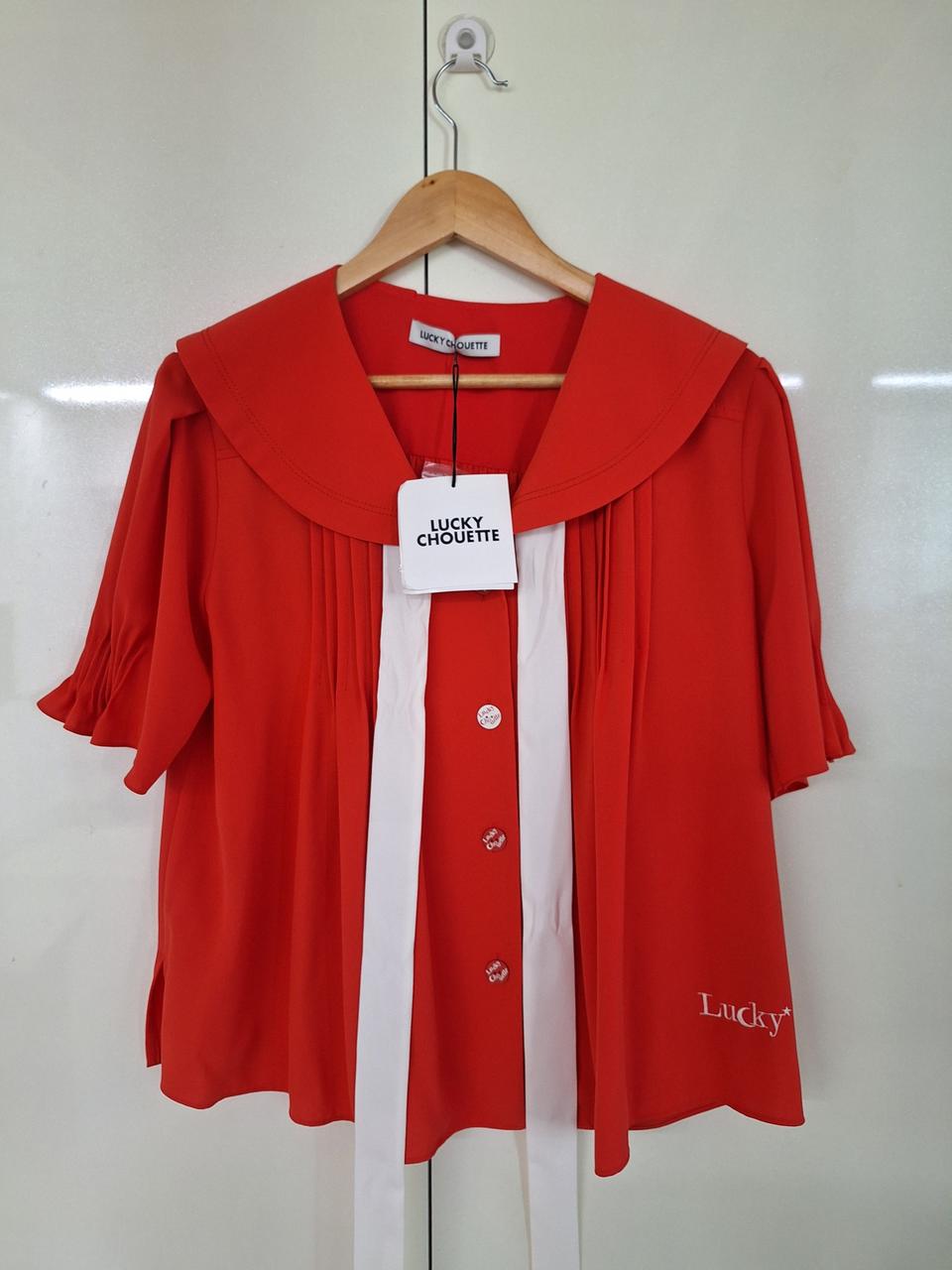 새제품) 럭키슈에뜨 블라우스 38  66사이즈