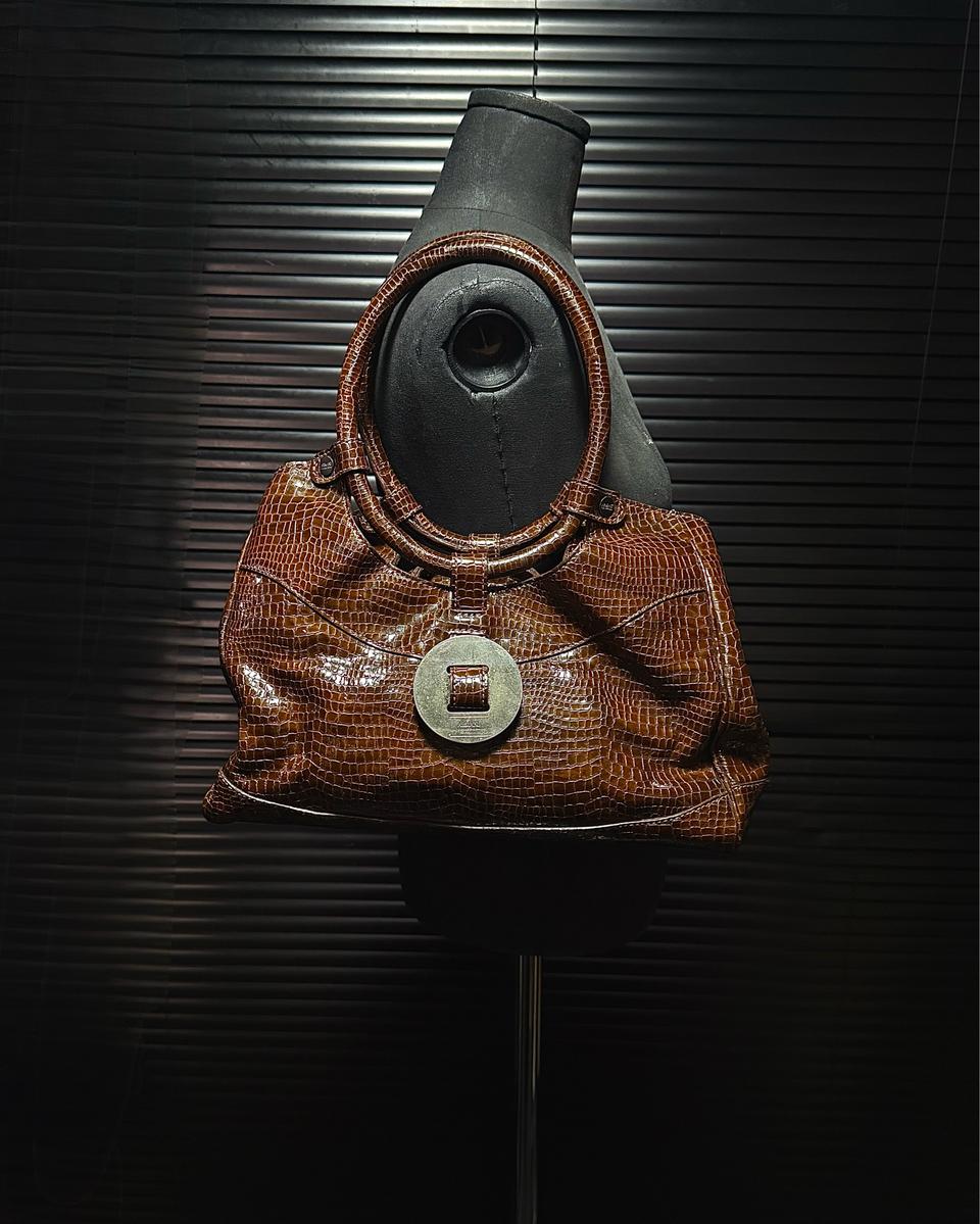 아르마니 꼴레지오니 뱀피 파이톤 pvc 에나멜 가죽 숄더백 에스닉 가방