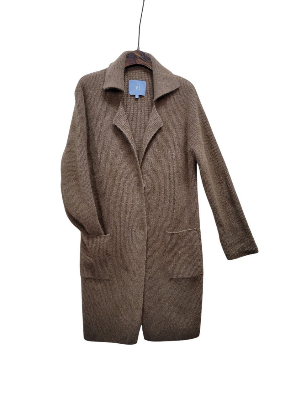 출고가 28만원대 라인 LBL 브랜드의 천연 너구리털 가디건