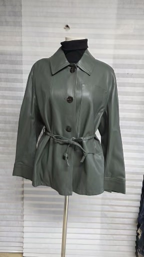 EnC 올리브 그린 가죽 코트