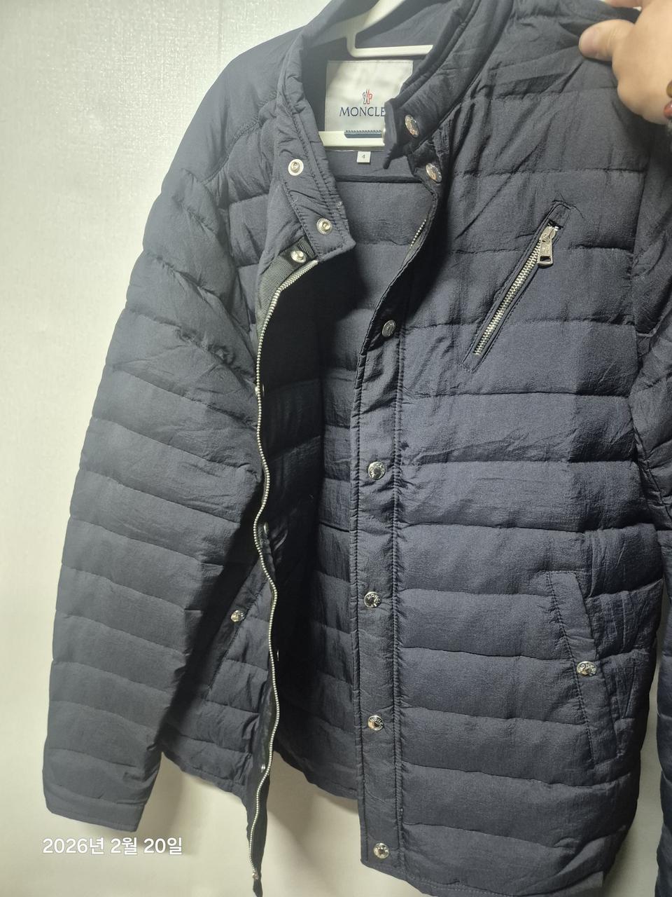 몽클레어 얇은 패딩 s.t