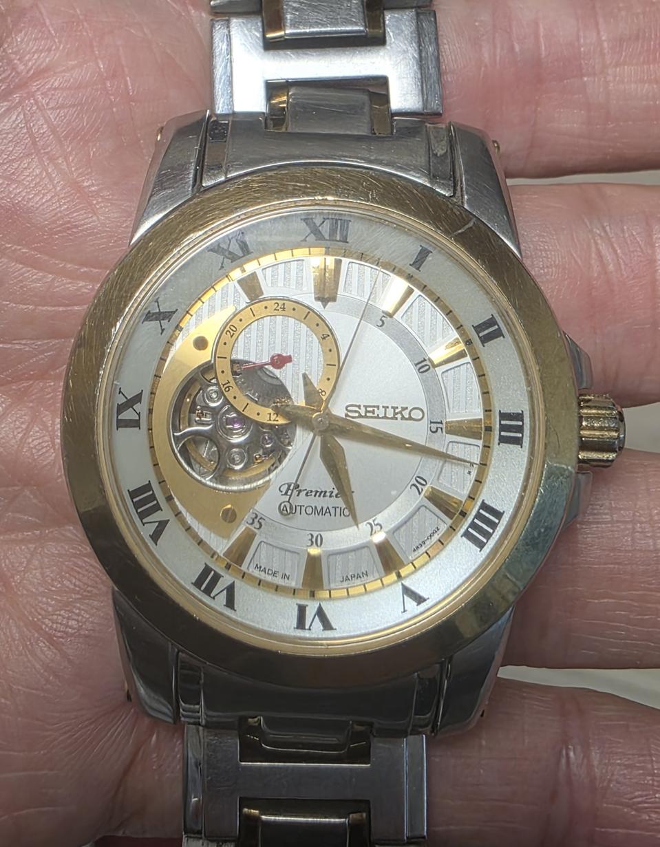 세이코 프리미어 SSA216J1 오픈 하트 오토메틱 시계