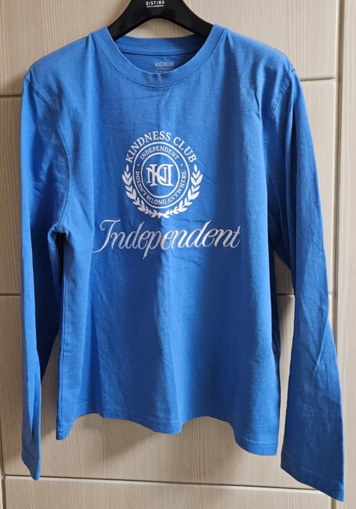 [최저가]지오다노 프린팅 자수 그래픽 디자인 긴팔티셔츠 - 블루