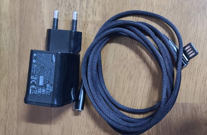 삼성태블릿 여행용충전기