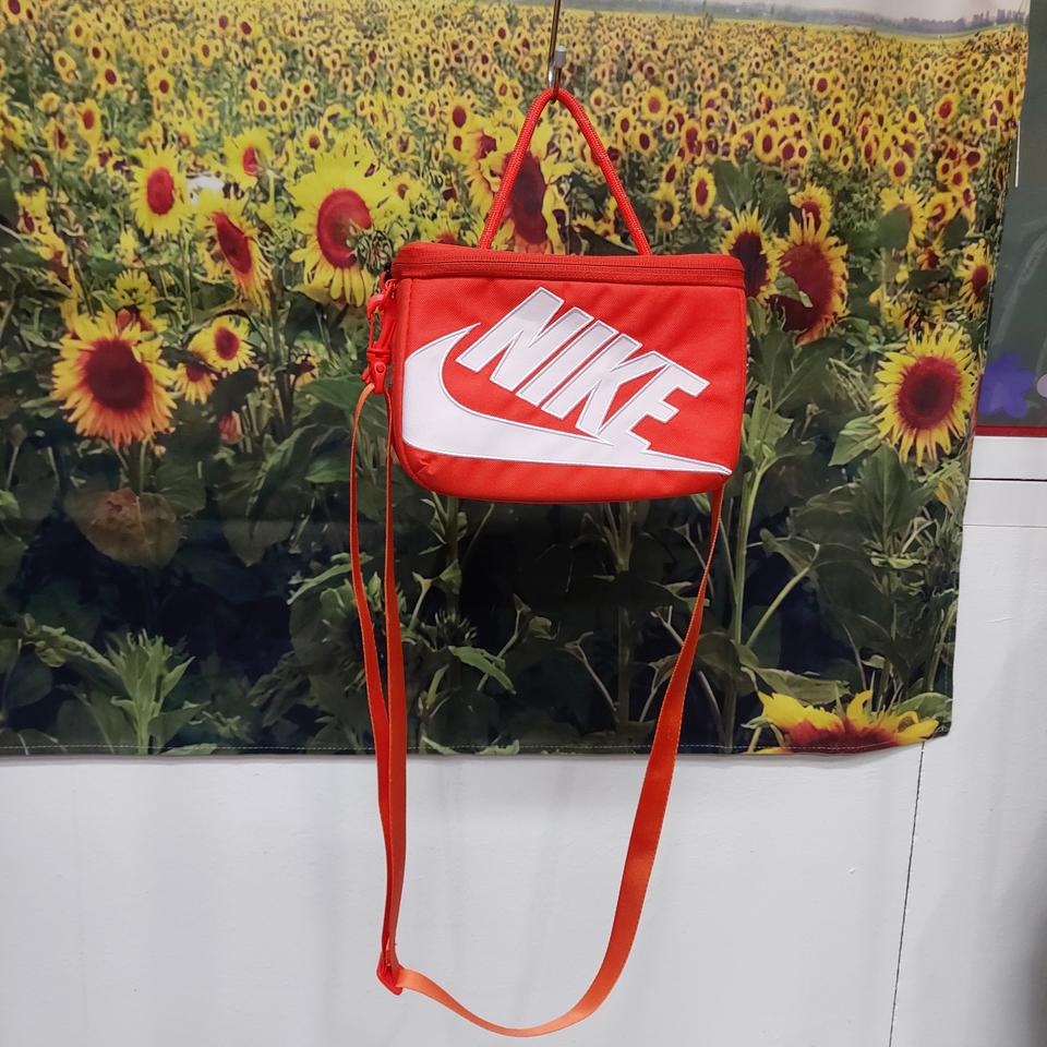 나이키 미니슈박스 크로스 바디백[거의새것] 6b18