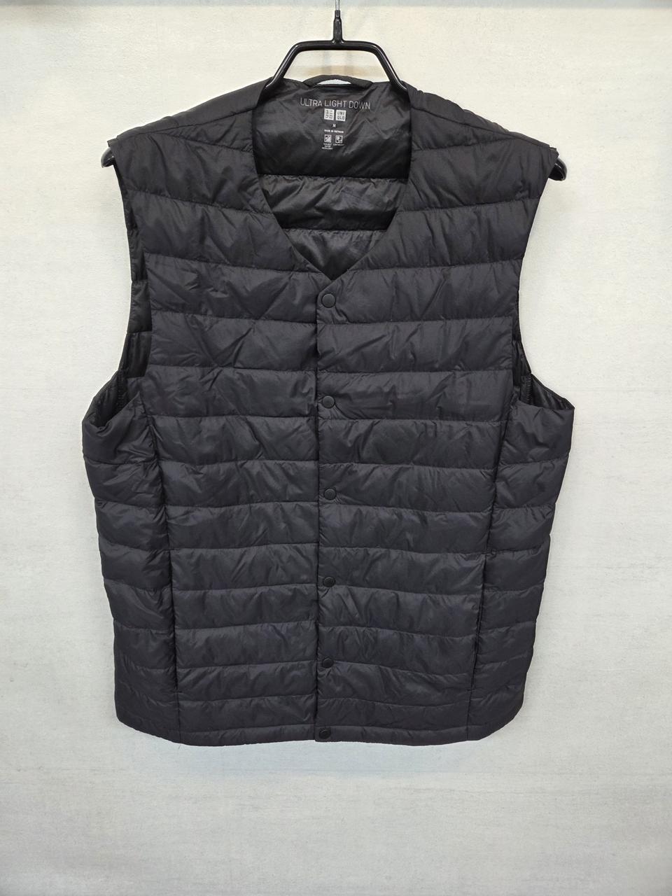 유니클로 울트라라이트다운 경량패딩 조끼 m