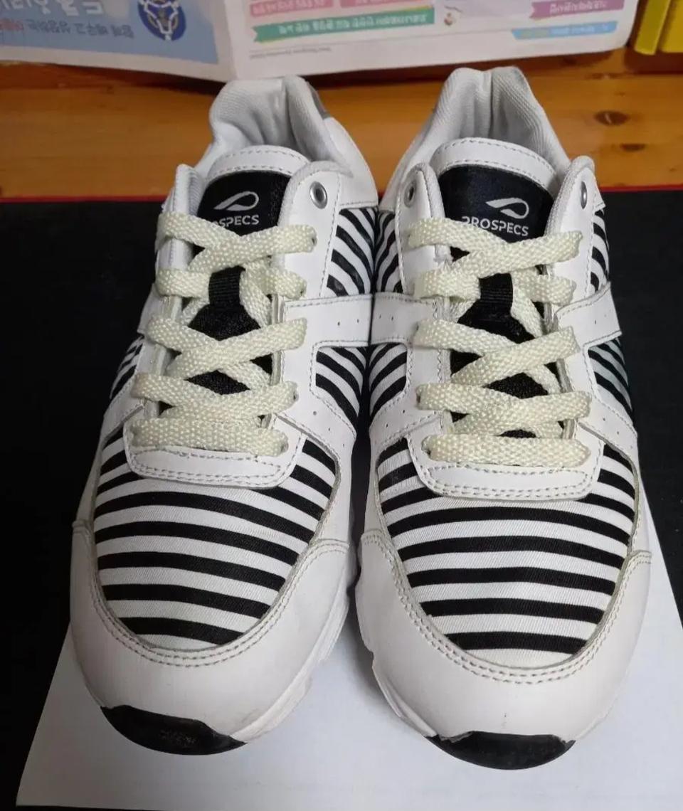 남녀공용 프로스펙스 얼룩말 런닝화 운동화 (240)W LITE ZEB