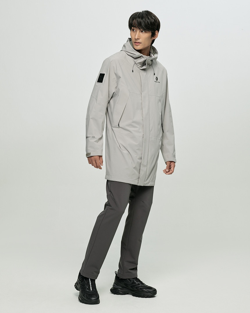 블랙야크 고어텍스 코트 새제품.  반값도안되는 가격에