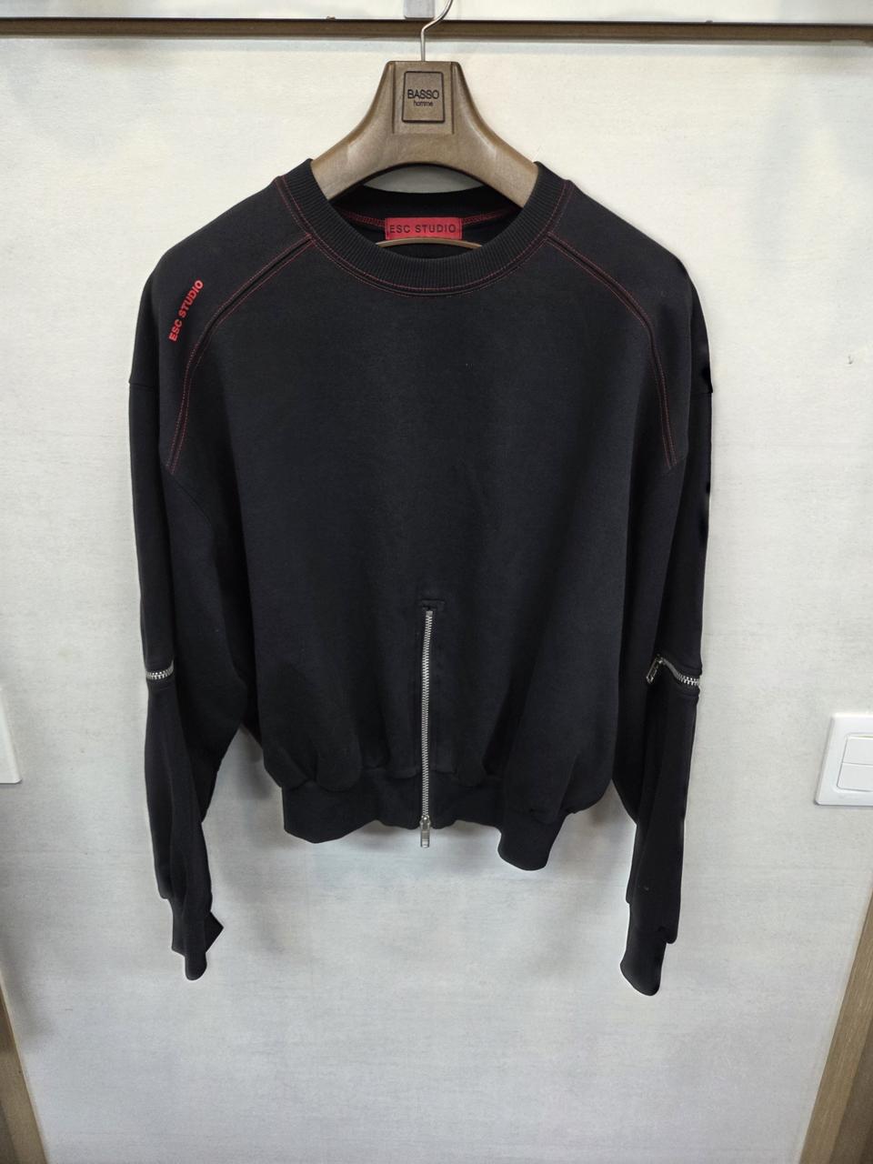 esc 스튜디오 지퍼디테일 가오리핏 맨투맨 프리