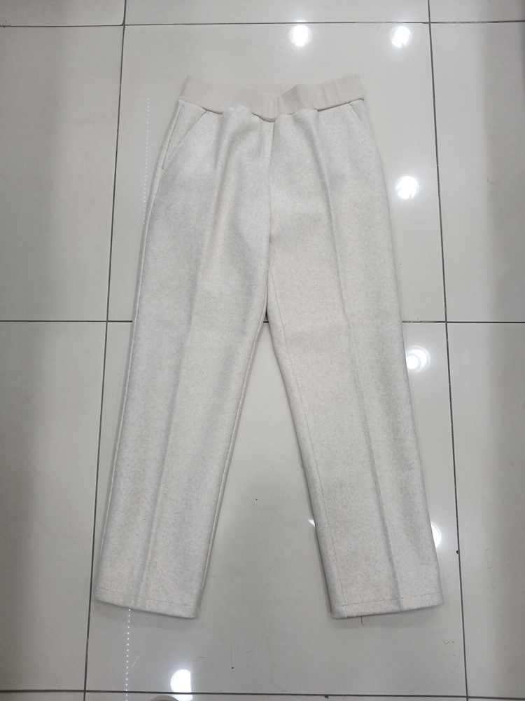 ROSSA 66사이즈 아이보리 허리밴딩 겨울 슬랙스 폴리에스터 중고