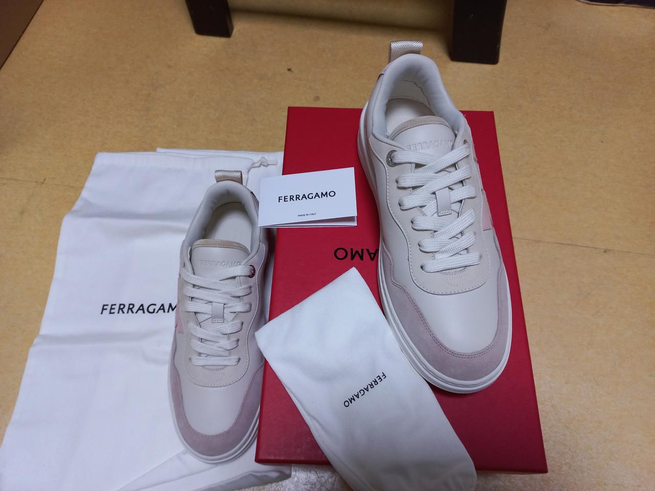 [265] 페라가모 간치니 레더 스니커즈 새상품