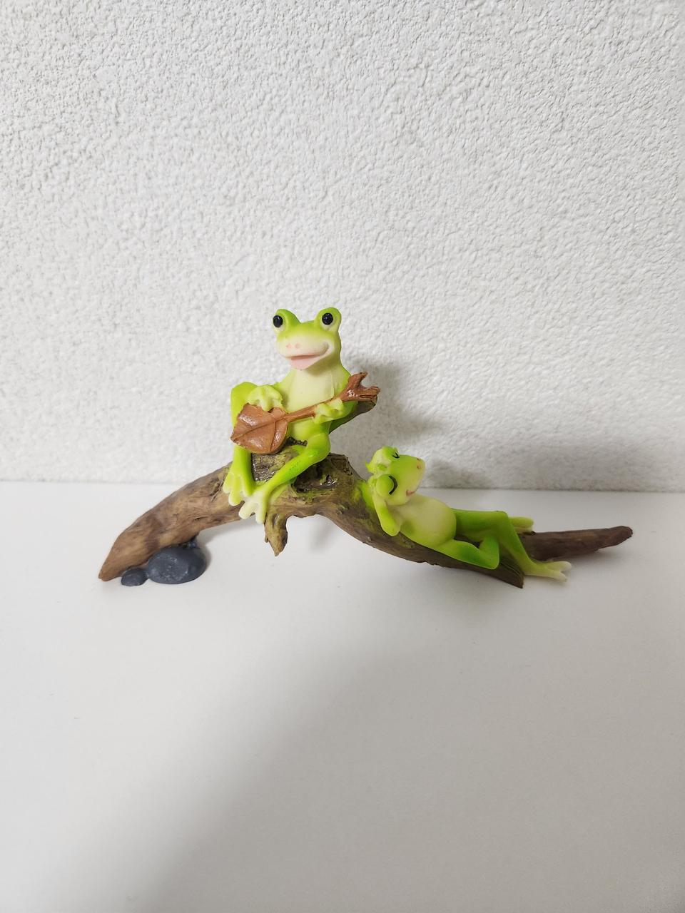 새상품)노래하는 개구리 2마리 인테리어소품