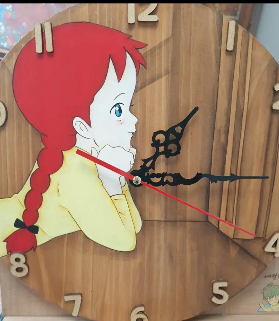 빨간머리앤 원목 시계