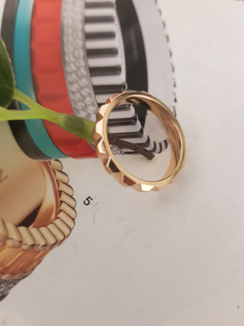 18k 트렌디 부쉐 반지