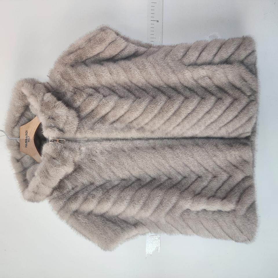 리오벨 후드 밍크 조끼