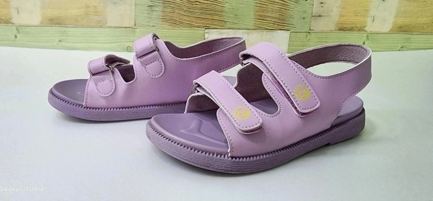 베네통슬리퍼 찍찍이슬리퍼 여름샌들 여아샌들 (새거나다름없슴)