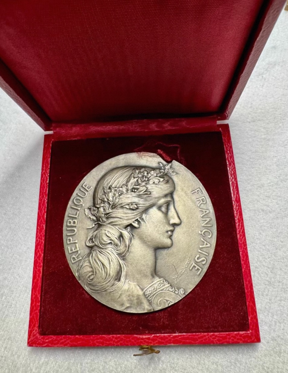 옛날 마리안나 도은메달