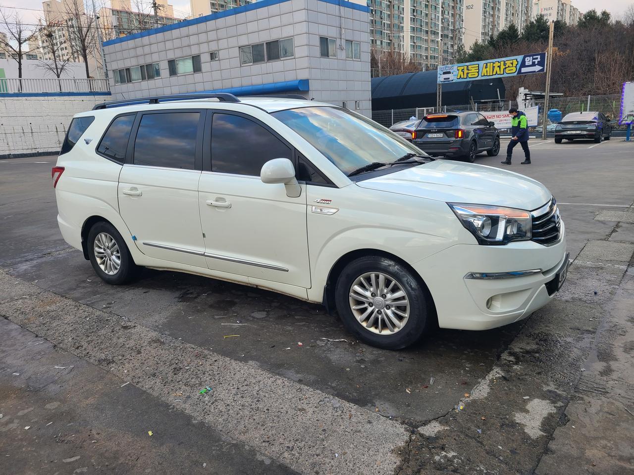 뉴 트리스모 4륜 7인승 2.2