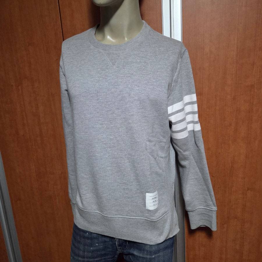 THOMBROWNE톰브라운라운드넥긴팔4사이즈입니다만약95정도