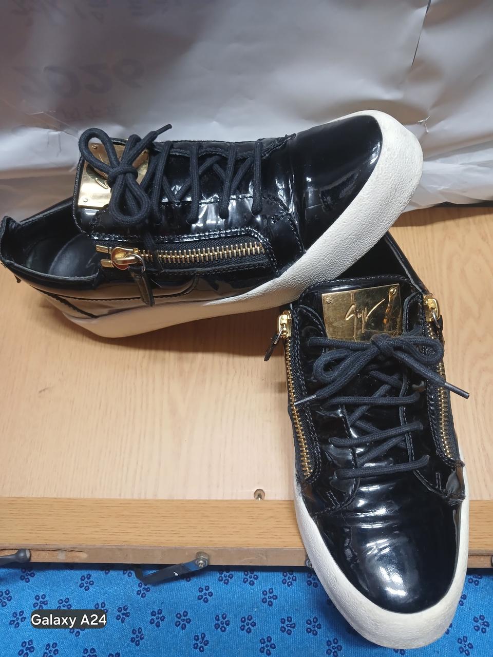 42사이즈  쥬세페 자노티 블랙 에나멜 스니커즈 (4274)