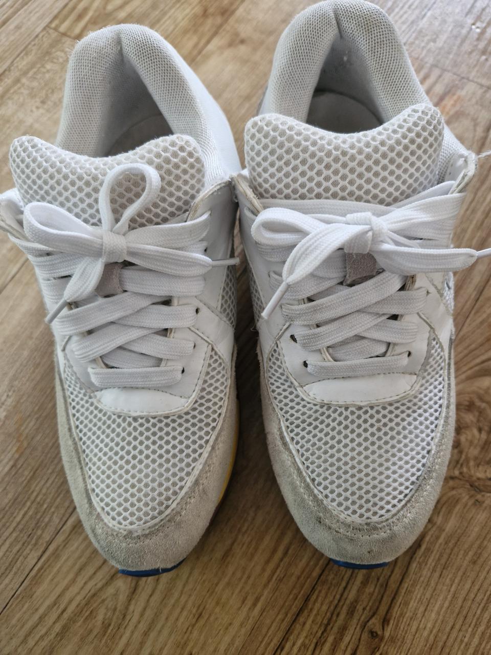 샤넬스니커즈 240