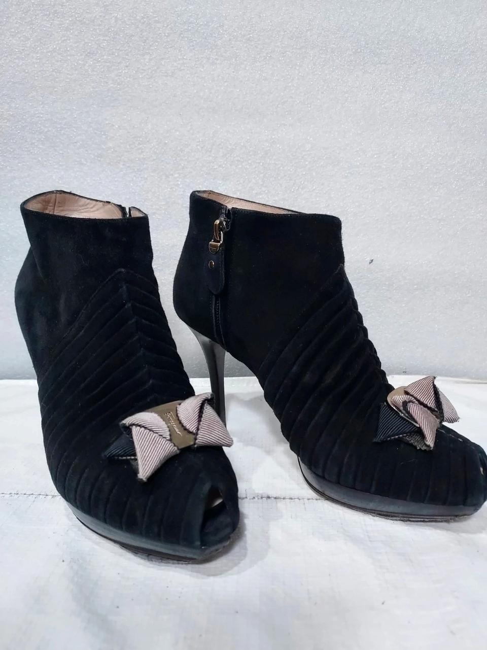 페레가모토오픈스웨이드앵클부츠