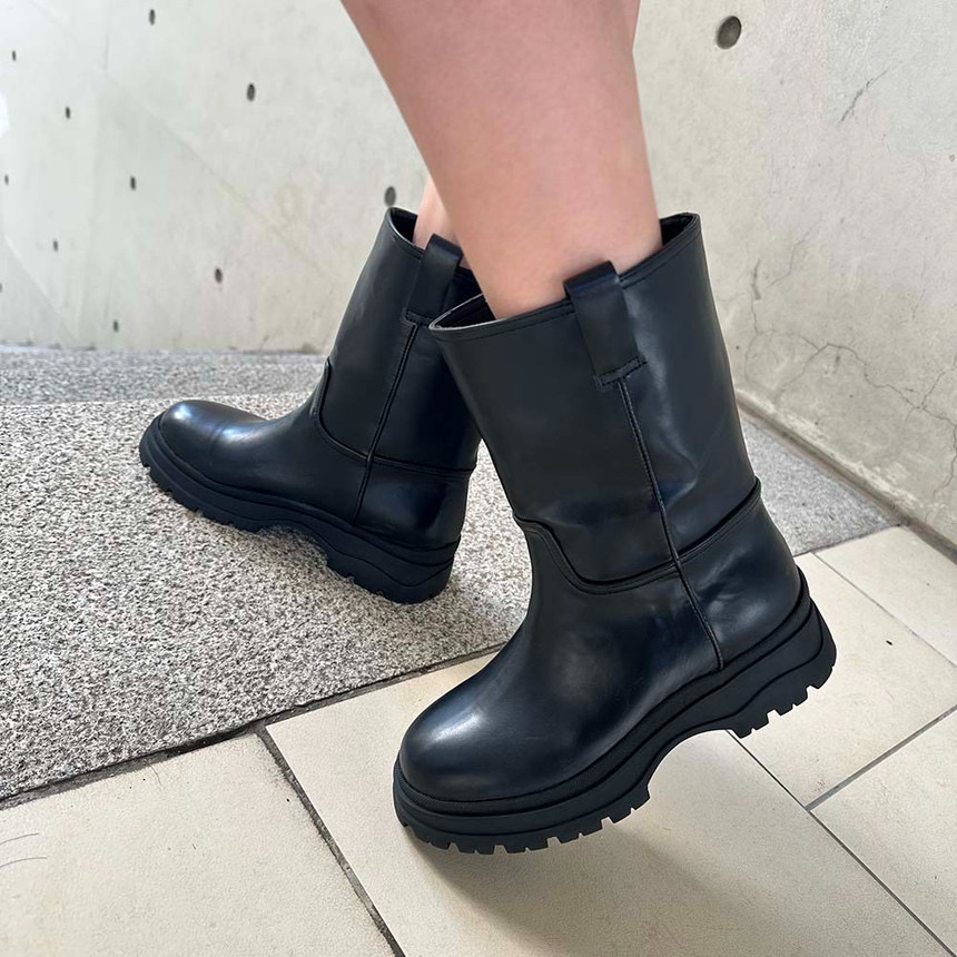 통넓은 여성 미들부츠 240