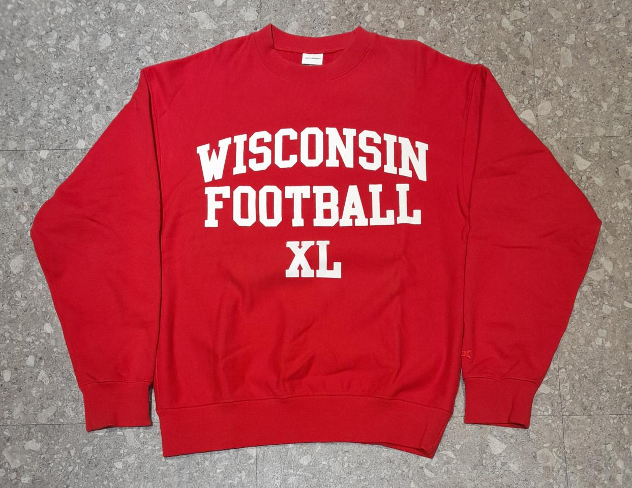 아웃스탠딩 위스콘신 풋볼 스웻셔츠 (S)