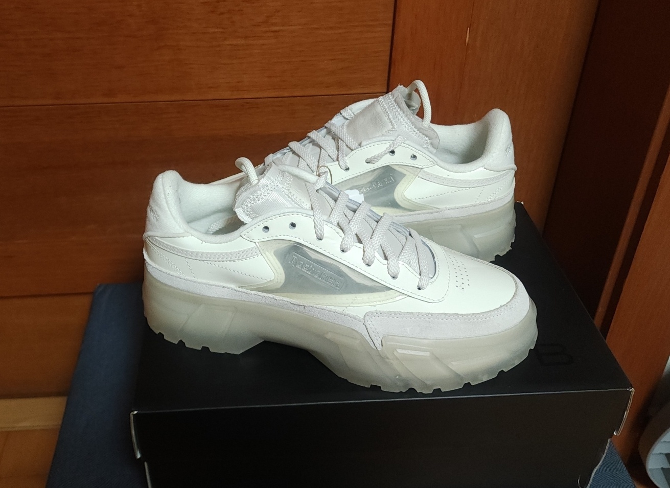 리복 새상품 스니커즈 운동화 250 260 한정판 나이키