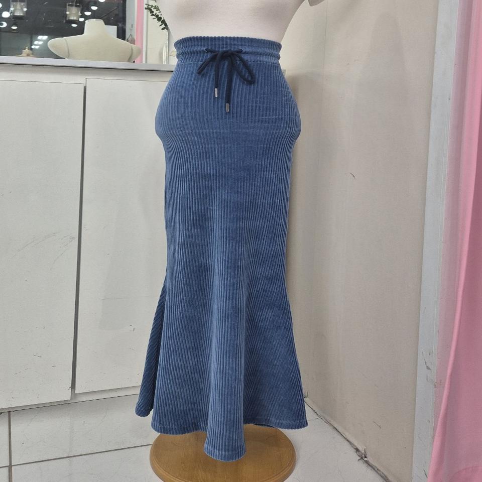 핏 보장! 쫀쫀한 블루 골덴 머메이드 롱 스커트 (날씬66까지 추천)