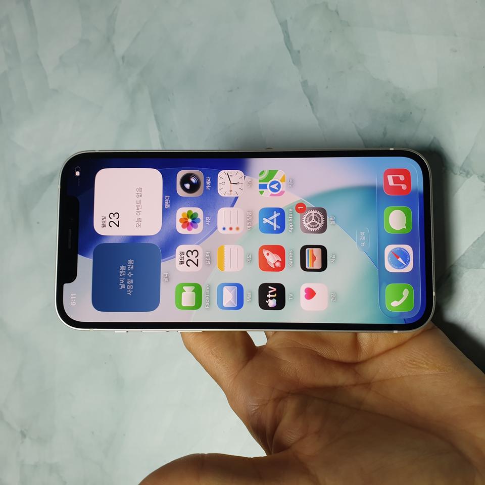 아이폰12 화이트 128G A급 판매합니다