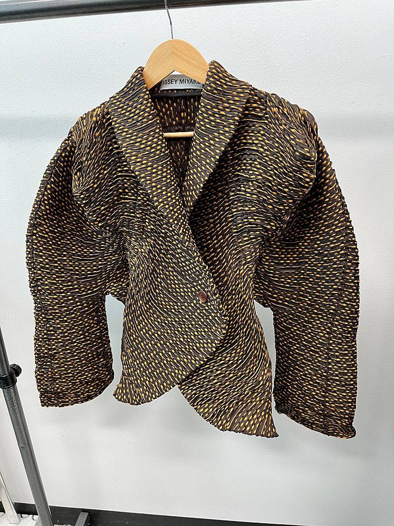 여) 이세이미야케 플리츠 가디건