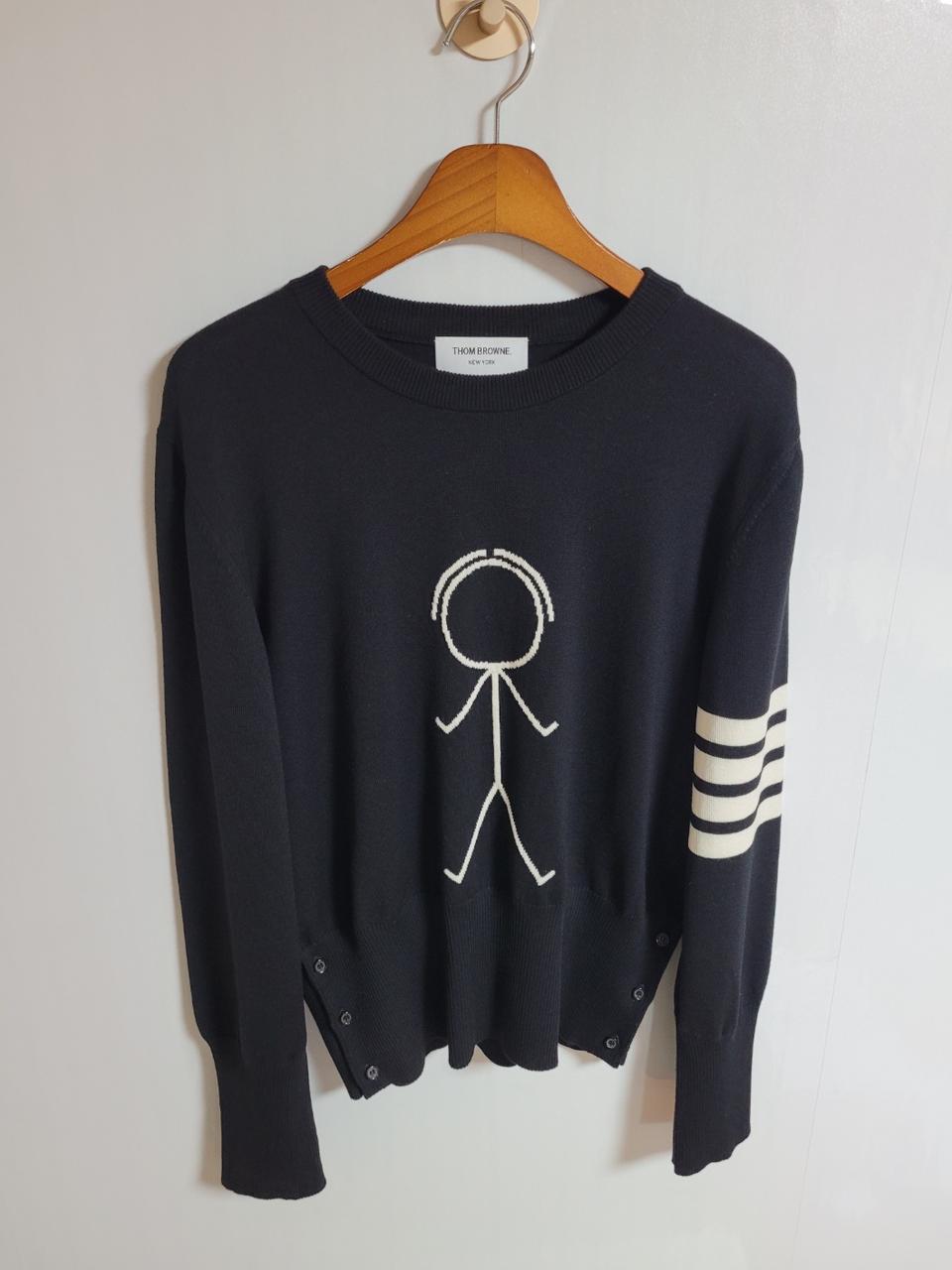 톰브라운 블랙 인타르시아 사선완장 울 니트 4 MKA380A