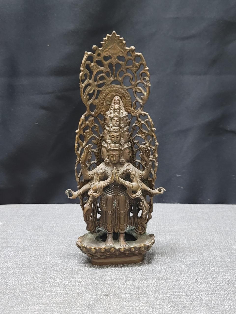 관세음보살 입불 불상