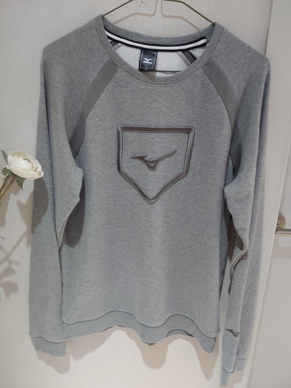 미즈노 맨투맨 티셔츠 L 회색
