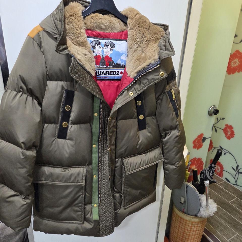 디스퀘어드2 가죽 구스 패딩