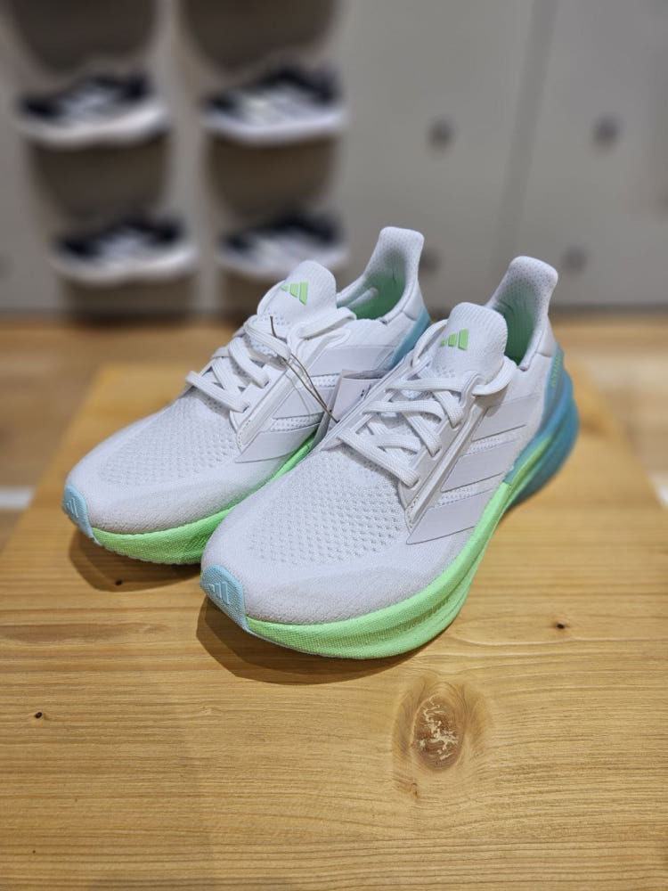 아디다스 울트라부스트 화이트그린 새상품