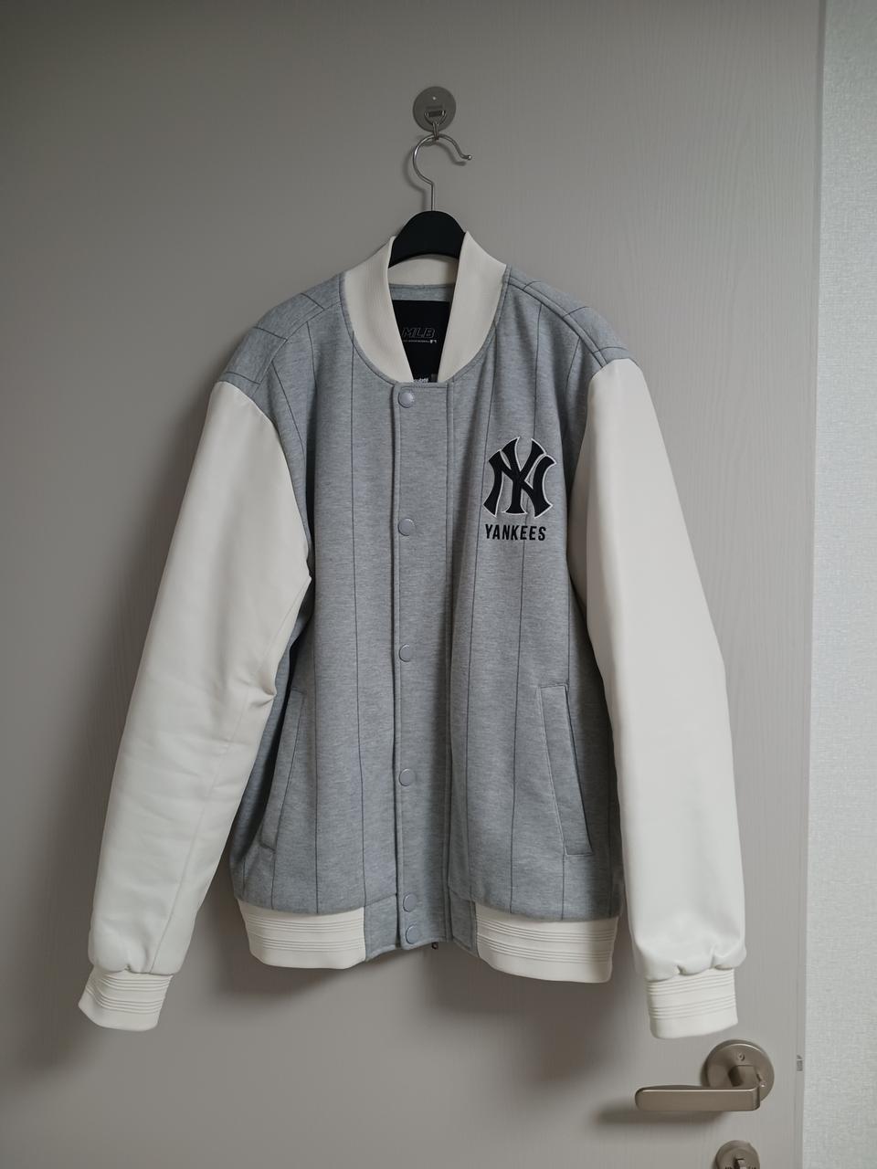 (새상품)MLB 뉴욕양키스 스트라이프 맥스킨 야구점퍼