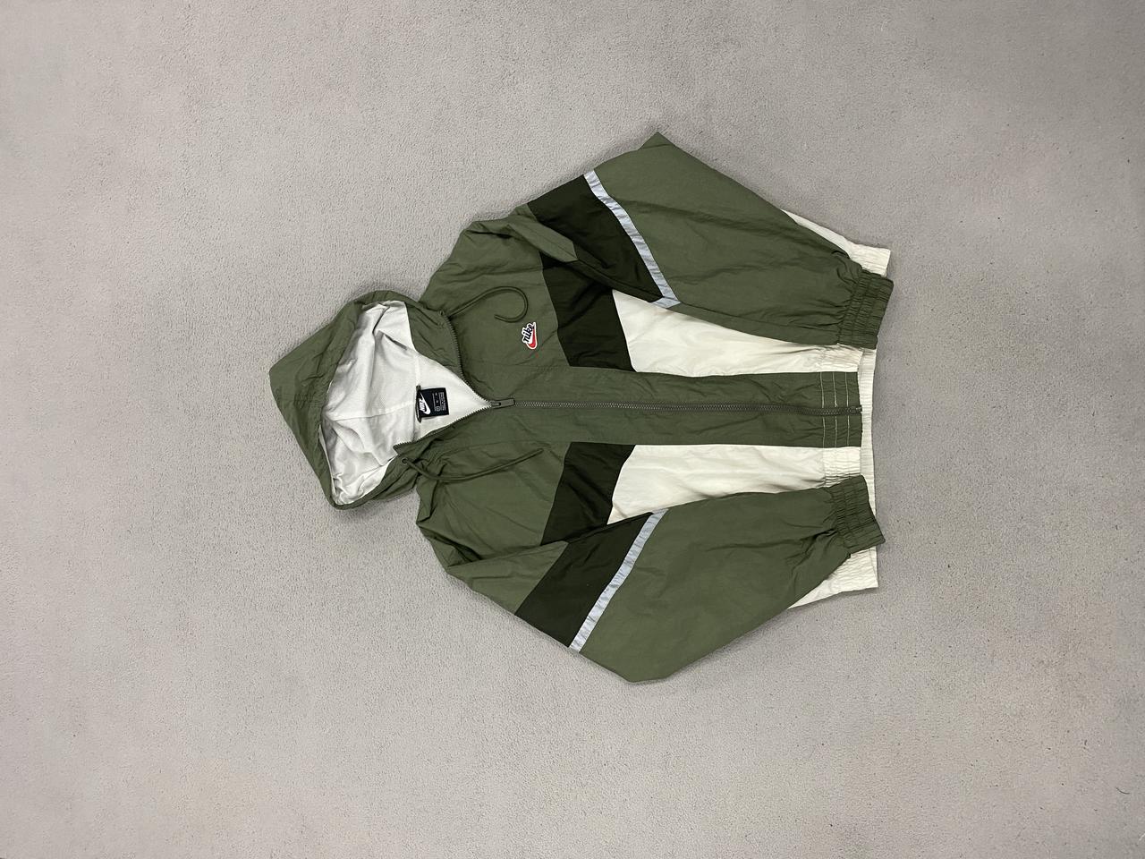 나이키 바람막이 105