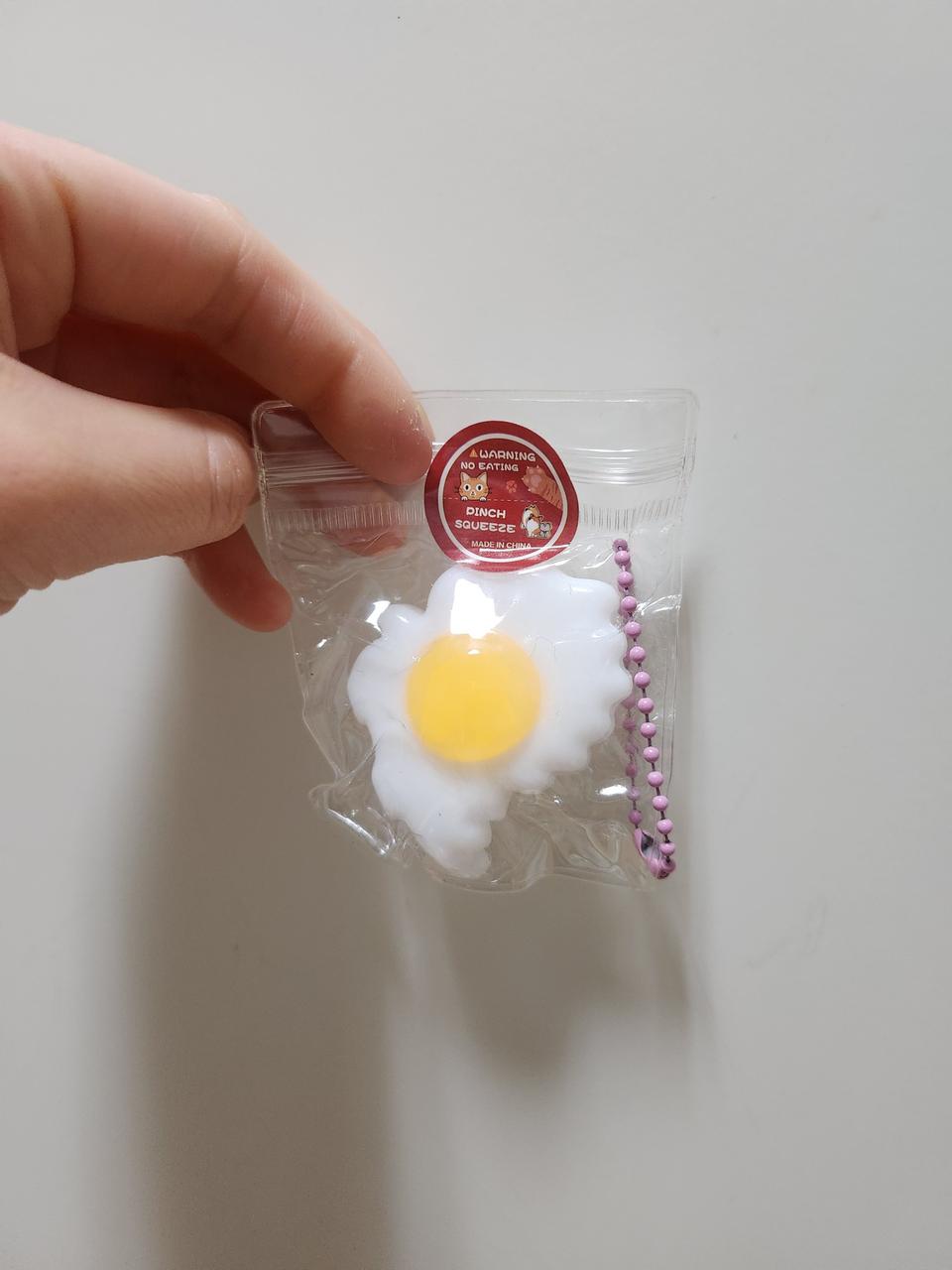 딘치 스퀴즈 말랑이 계란후라이 키링 새상품