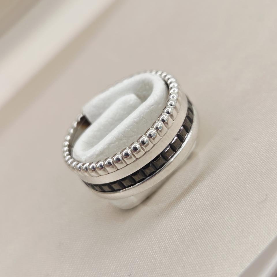 [50호] 부쉐론 콰트로 블랙 에디션 스몰 링 JRG01790