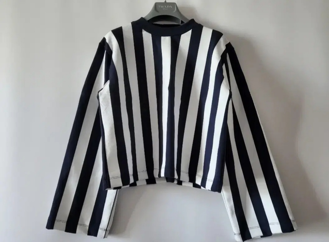 [♡BIG SALE♡]스트라이프 쇼트 맨투맨티