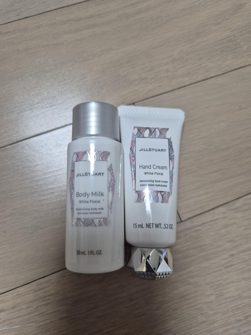 질스튜어트 화이트 플로랄 바디밀크/핸드크림 세트
