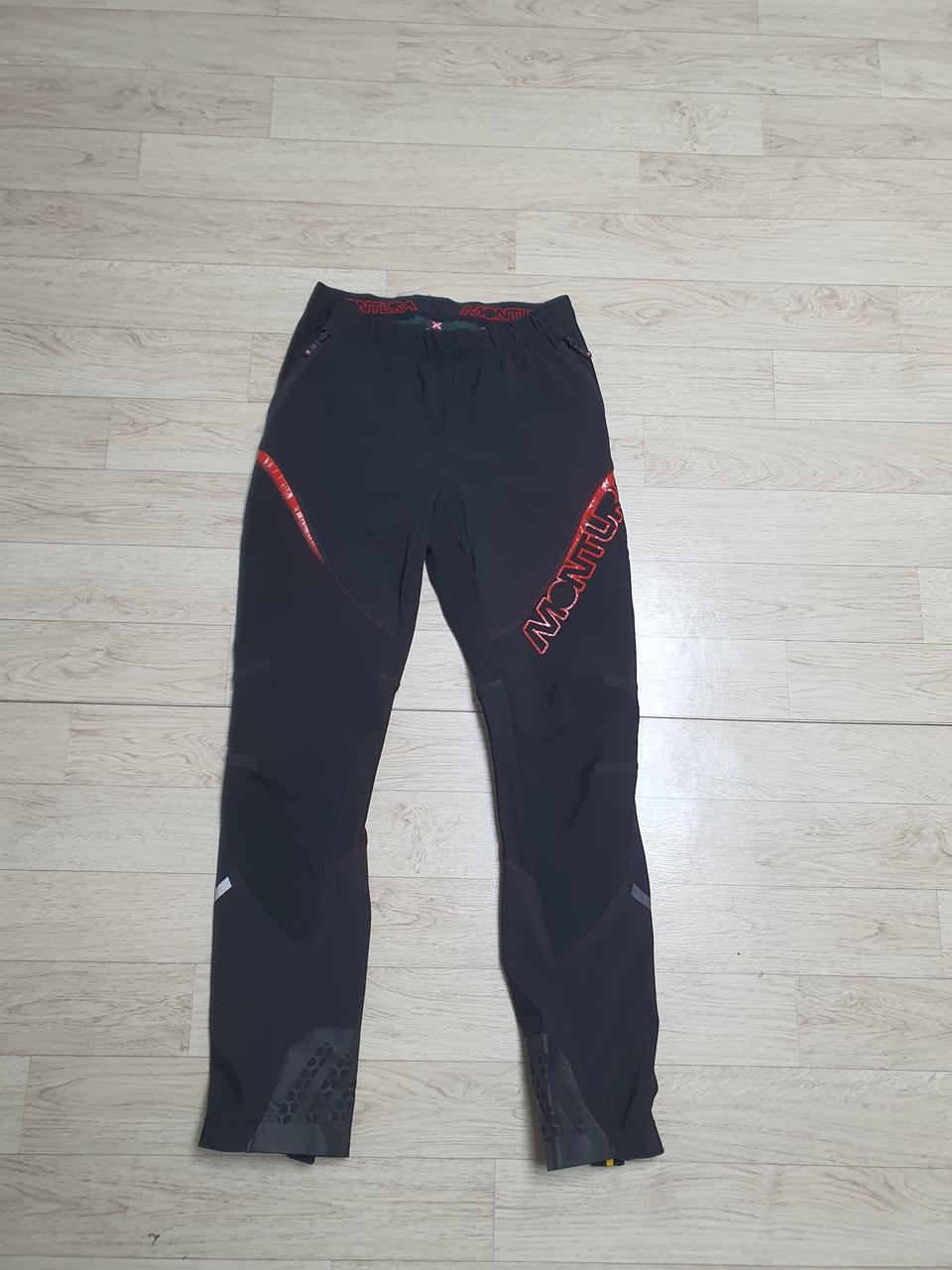 29 몬츄라 정품 겨울 바지 S 사이즈 완전좋아요