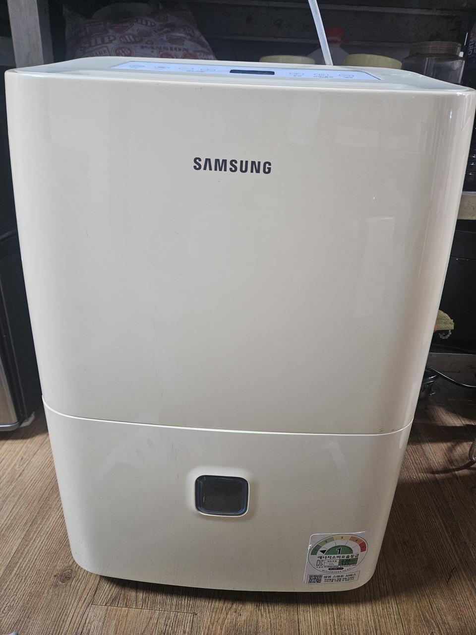 삼성 제습기 15리터 1등급재품 결로방지예방 물잘빨립니다 빨래잘말립니다