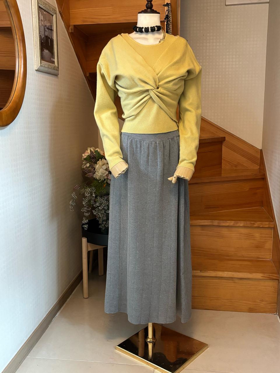 옐로우 매듭 니트 + 나시 상의세트. 스커트x