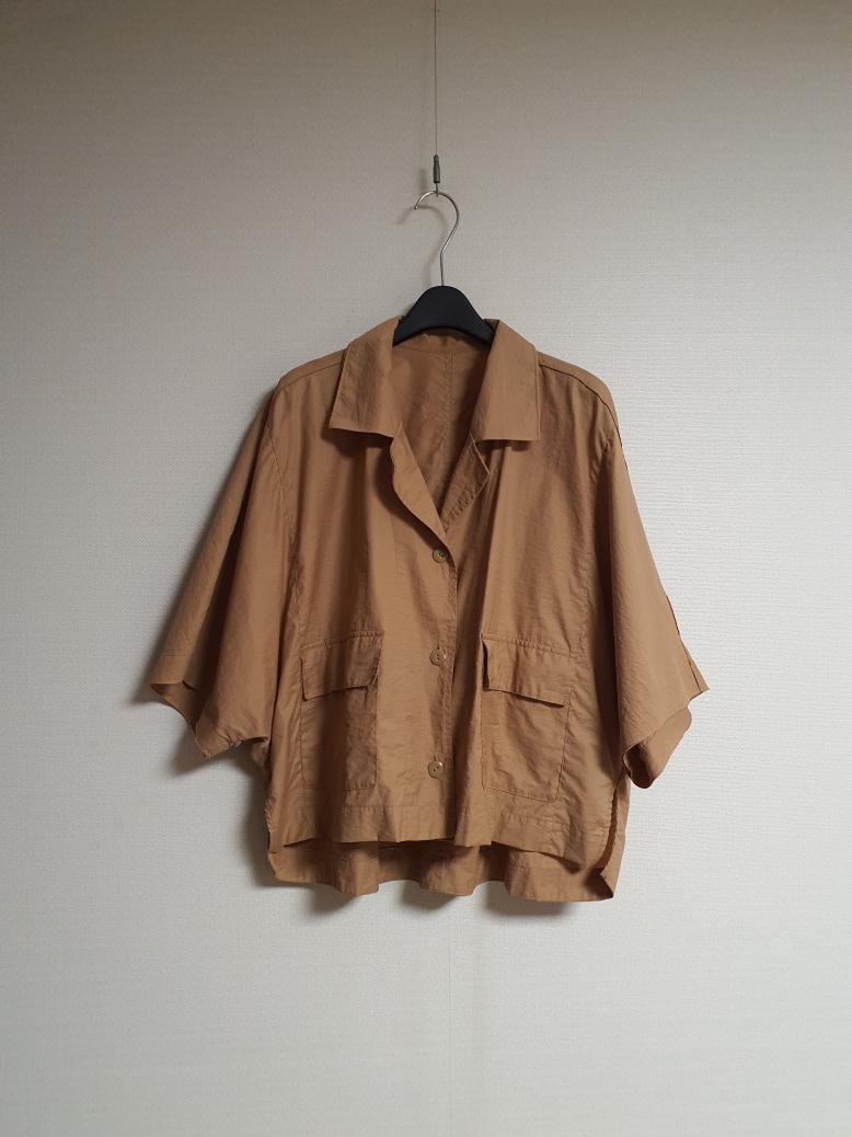 sjsj 에스제이 하프 슬리브 얇은 자켓 55~ 66 사이즈 정품 