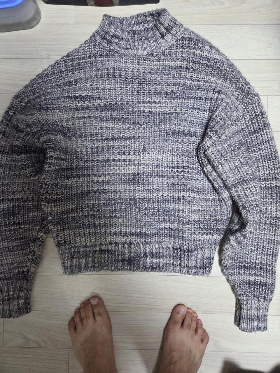 비헤비어 정품 반목 터틀넥 그레이+화이트 두꺼운 니트 100사이즈