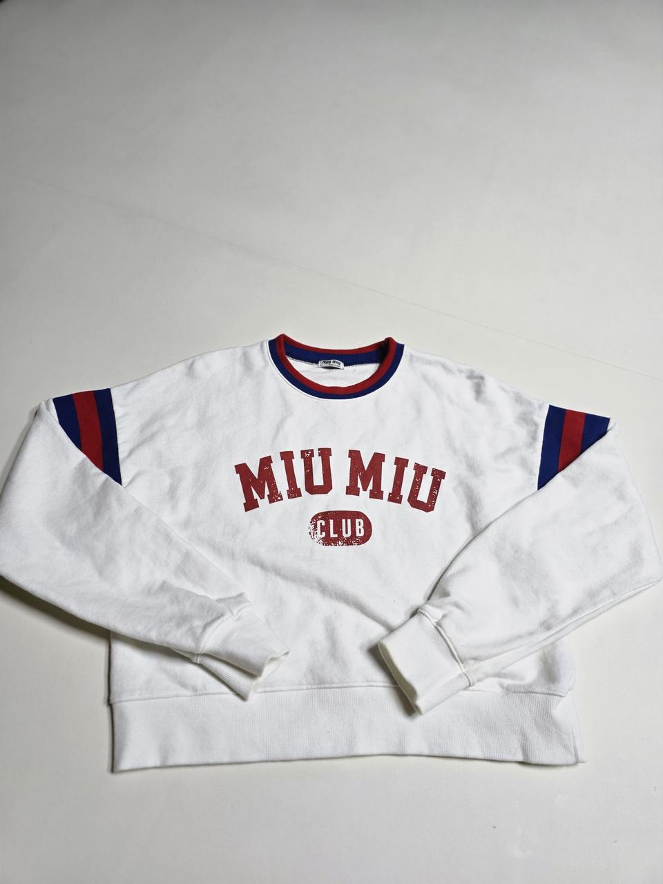 화이트 크롭 맨투맨 (55~66)